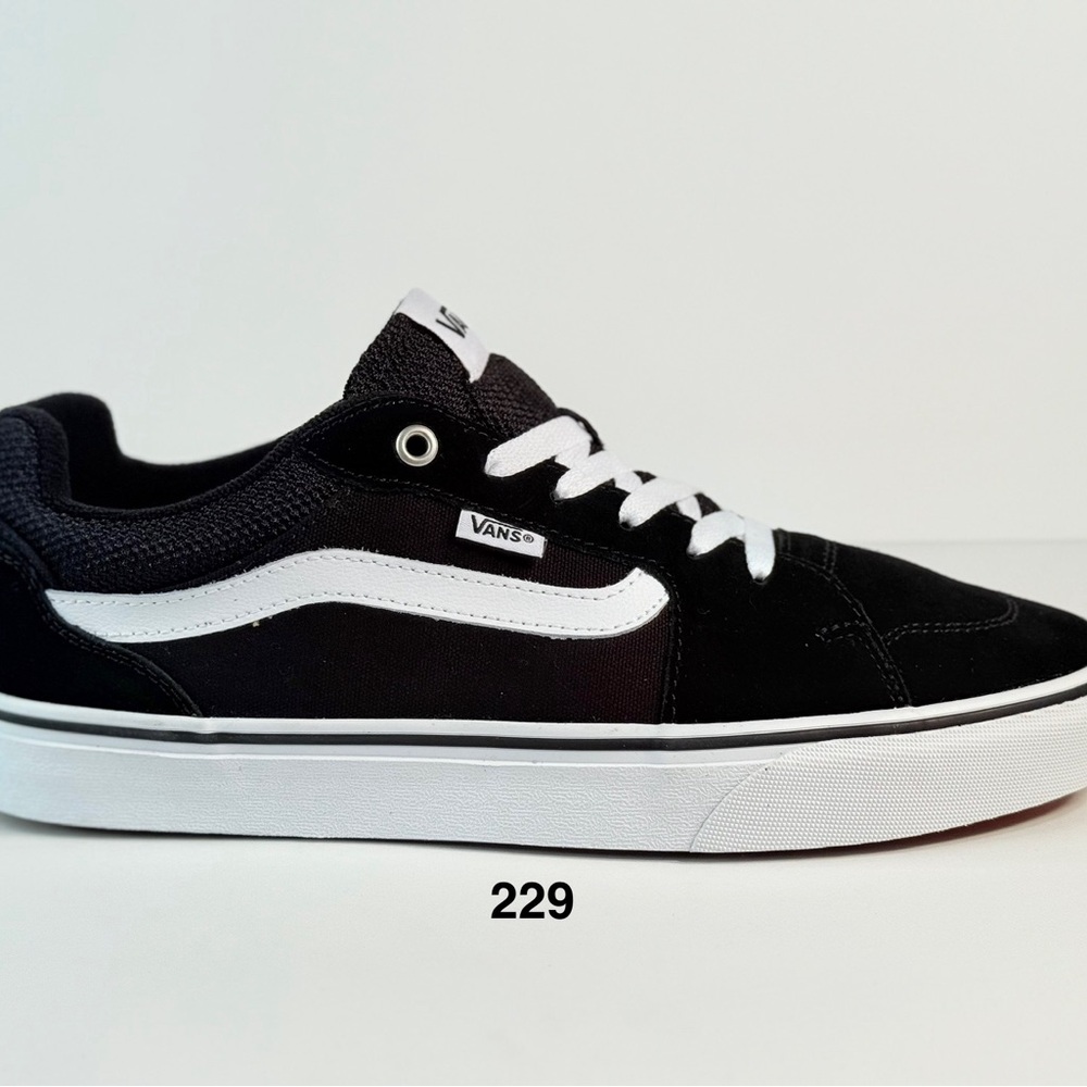 Vans Men's Classic Black and White Sneakers